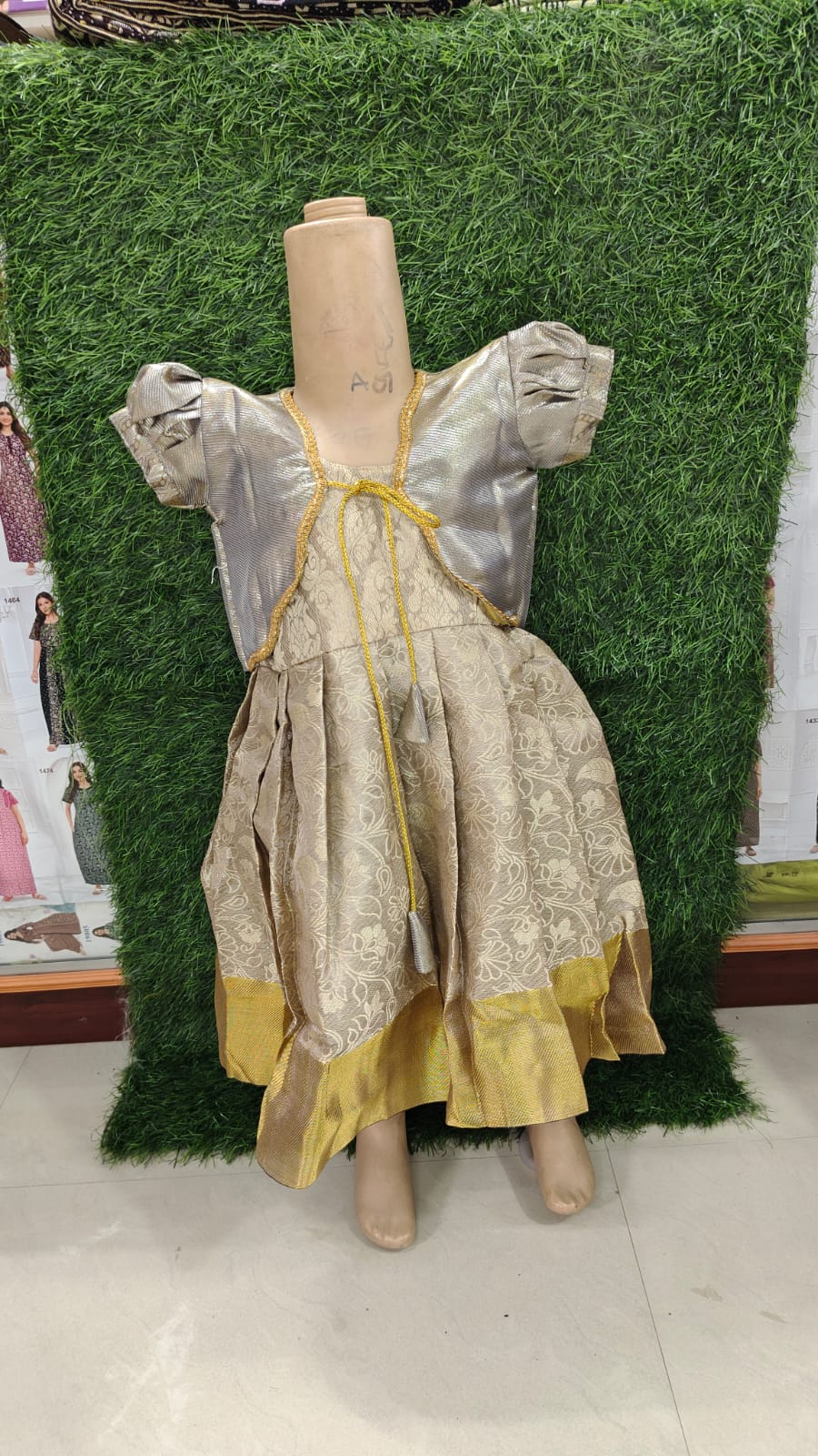 Frock With Coat Model Sleevles Frock